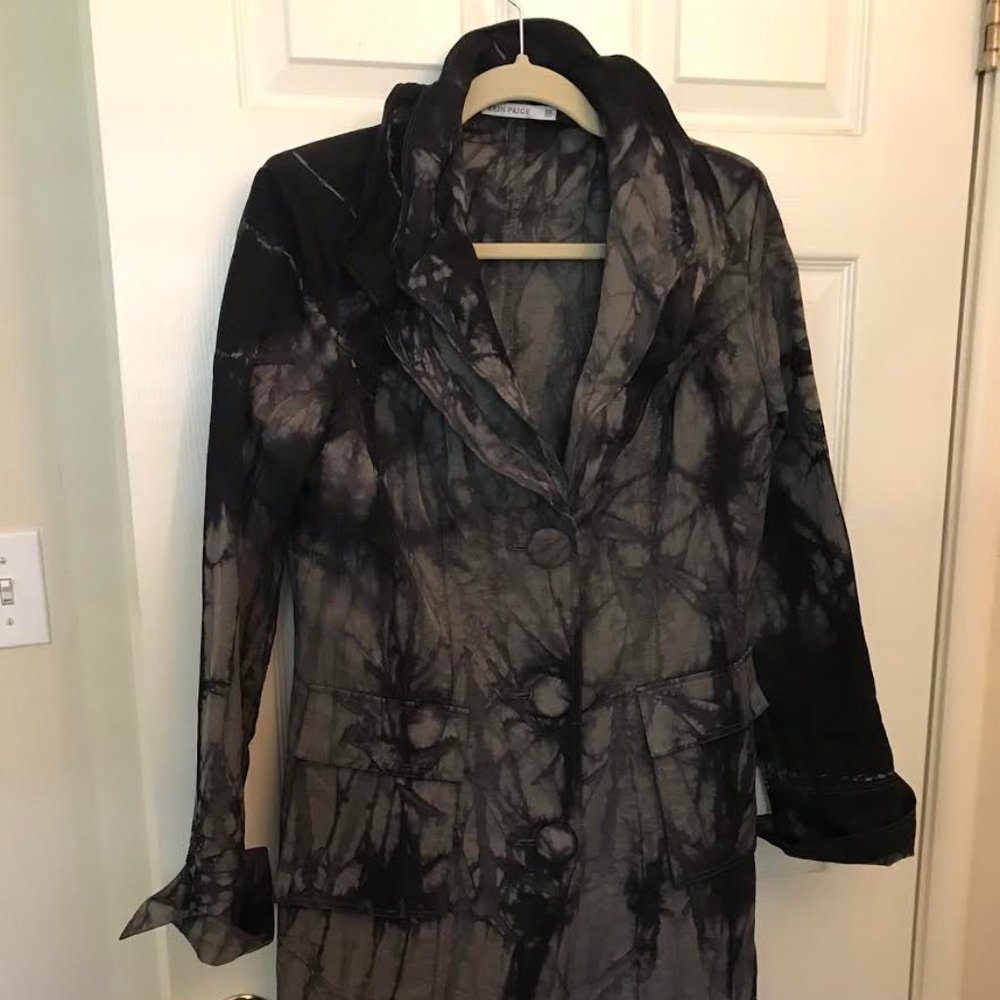 Erin Paige Black and Grey Coat Size Medium